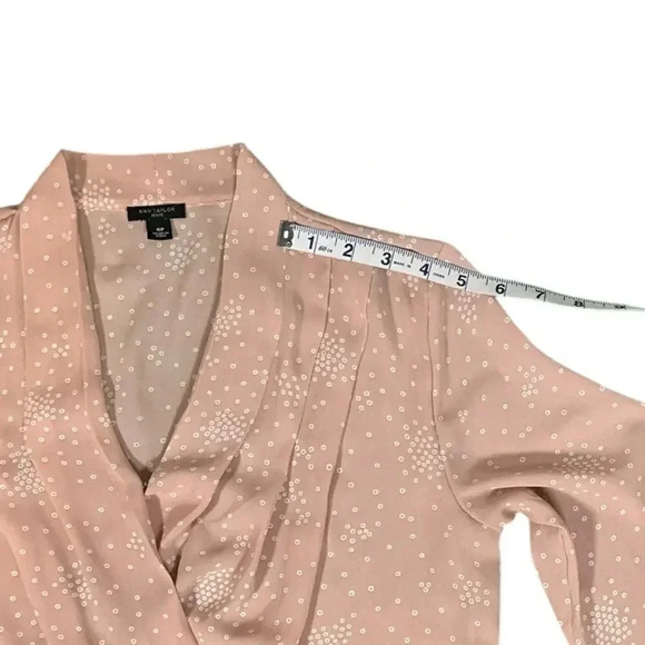 Ann Taylor Draped Blouse With Twisted V Neck Elegant Size Small Petite Blush - Picture 10 of 12